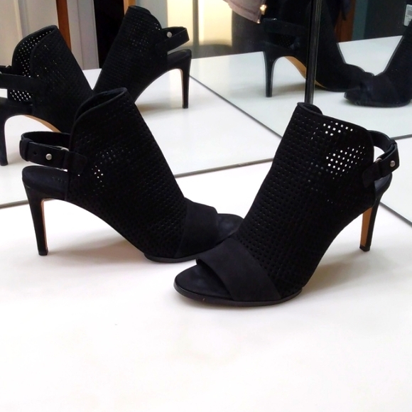 Vince Shoes - VINCE ADEN BLACK SUEDE PERFORATED SANDAL